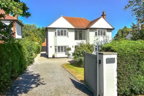 Leeds Road, Harrogate, HG2