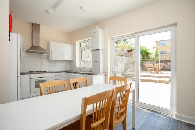 Kitchen/Dinning Area