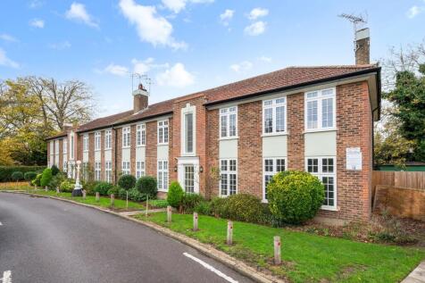 Portsmouth Road, Thames Ditton, KT7