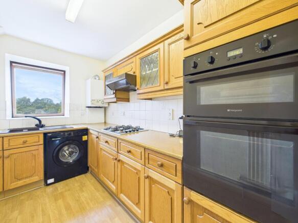 CAM01909G0-PR0410-STILL001