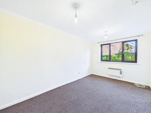 CAM01909G0-PR0426-STILL003