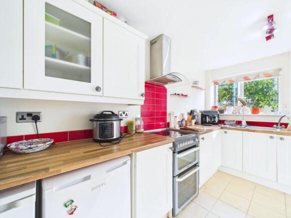 CAM01909G0-PR0412-STILL003