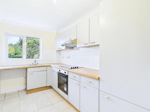 CAM01909G0-PR0414-STILL002