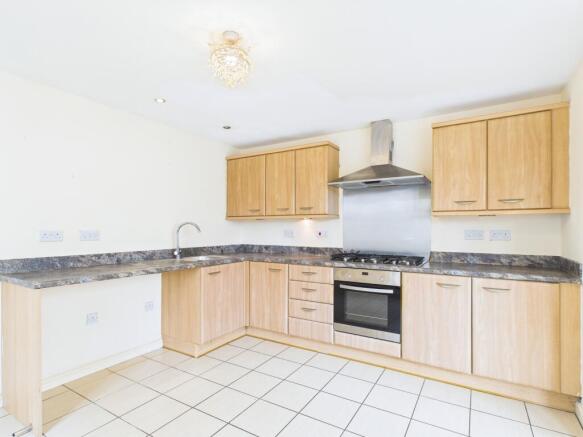 CAM01909G0-PR0417-STILL003