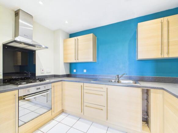 CAM01909G0-PR0365-STILL011