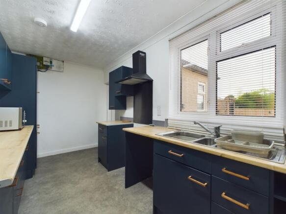 CAM01909G0-PR0219-STILL006