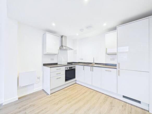 CAM01909G0-PR0445-STILL003