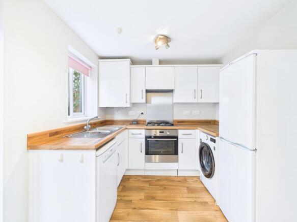 CAM01909G0-PR0448-STILL004