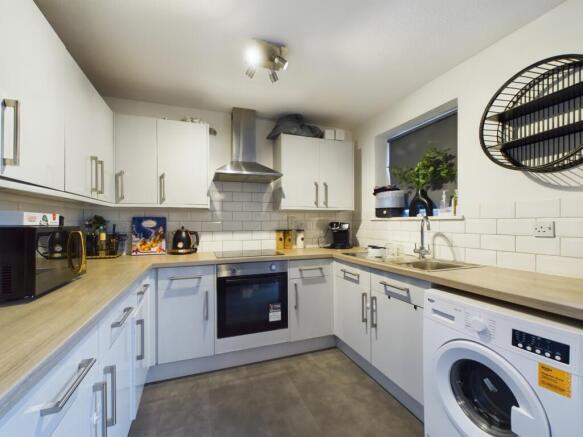 CAM01909G0-PR0108-STILL001