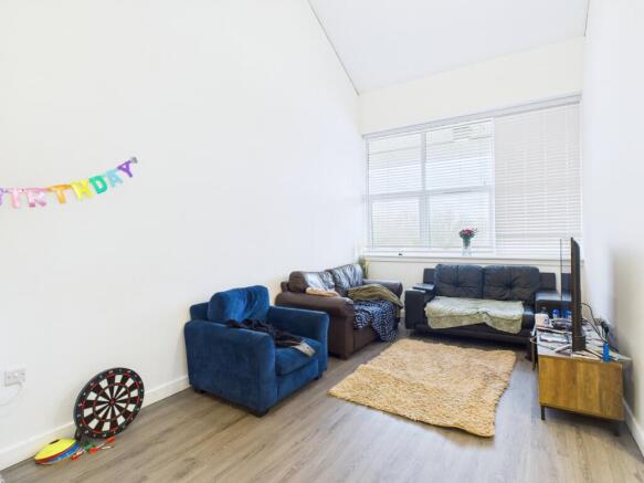 CAM01909G0-PR0462-STILL002