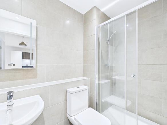 CAM01909G0-PR0466-STILL006