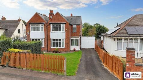 Tennis Court Drive, Leicester, LE5