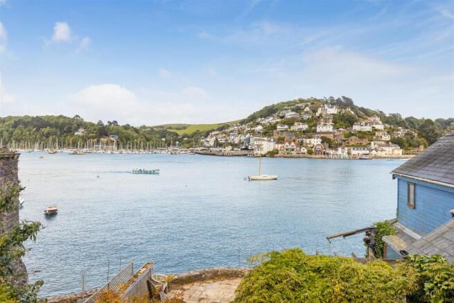 A05 - 28245 Ferryview Castle House, Dartmouth, Sou