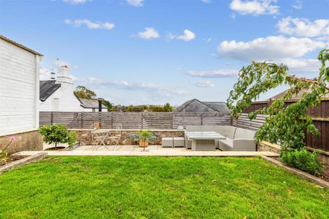 A14 - 25 Church Road Dartmouth - 251014.jpg