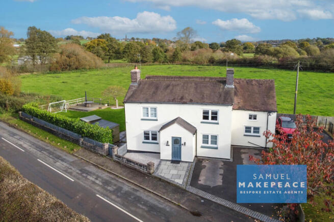 Four Bedroom Period Detached Property in Rural ar