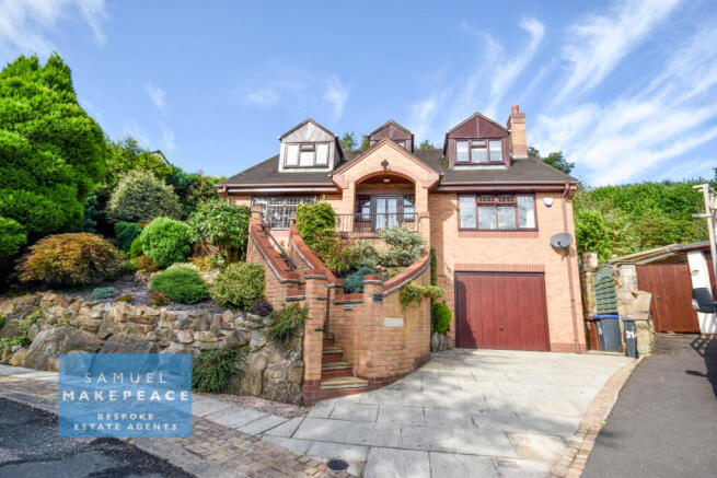 Four Bedroom Detached Property with Double Tandem