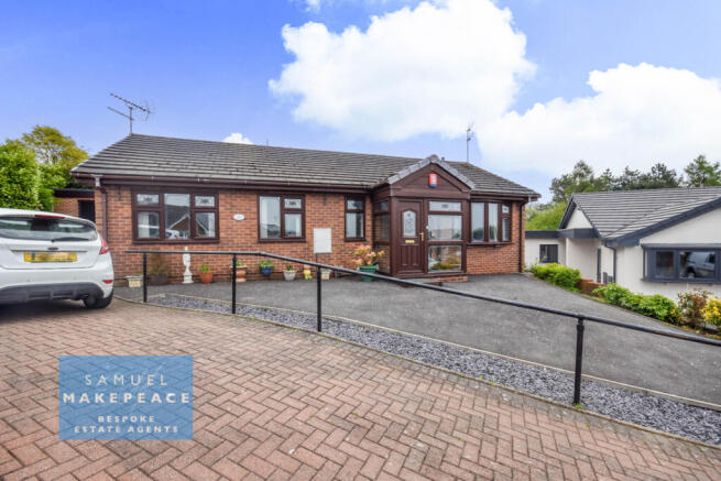 Three Bedroom Detached Bungalow with Driveway & D