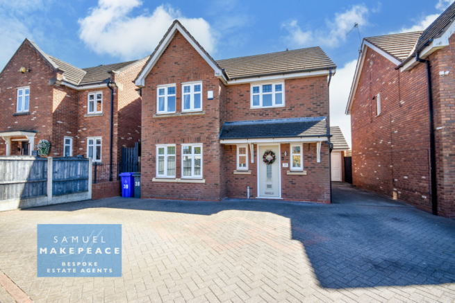 Large Three Bedroom Detached Property with Large