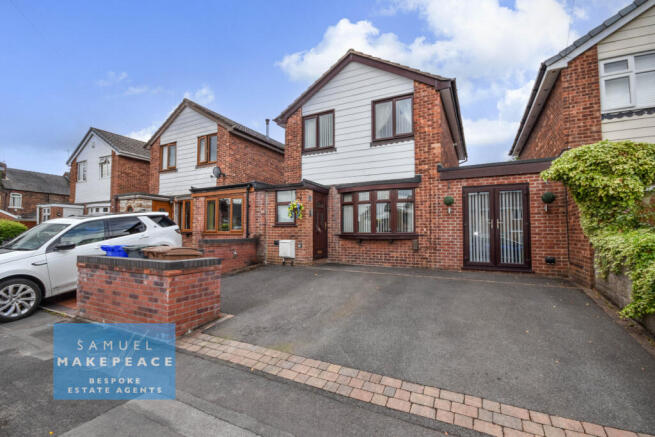 Three Bedroom Link Detached House for Sale