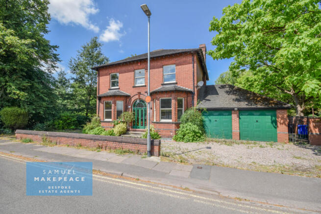 Seven Bedroom Detached Property in Highly Sought 