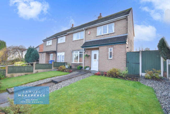 Two Bedroom Semi Detached Property with Gorgeous 