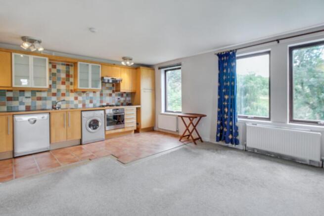 Kitchen/ Living Room