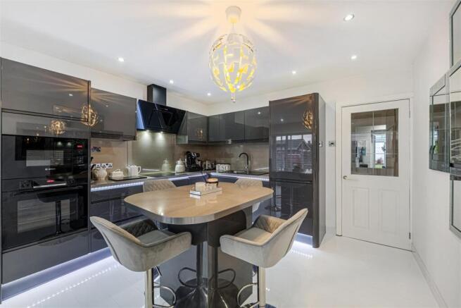Kitchen-Family Room