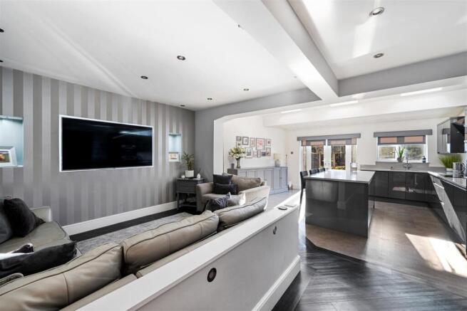 Open plan kitchen-diner family room