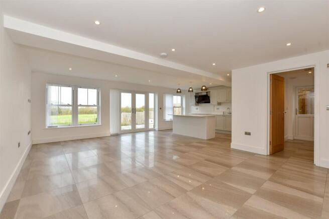Lounge/Kitchen/Dining Room