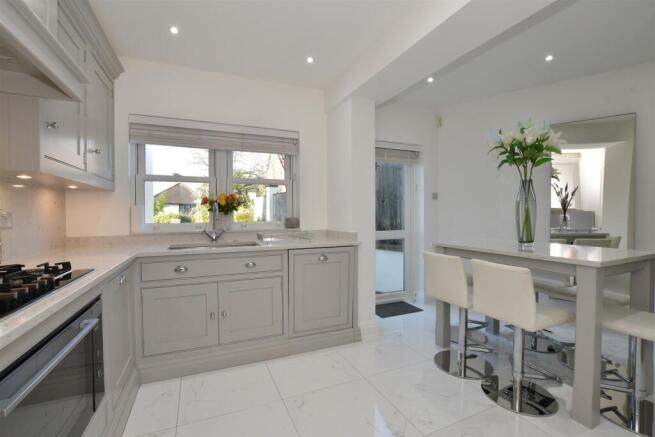 Kitchen/Breakfast Room