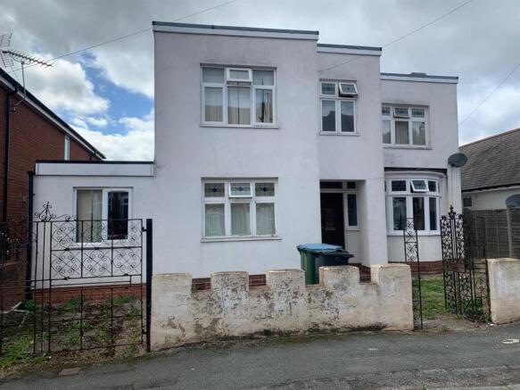 53 Highfield Road frontage 1.jpg