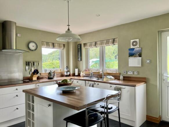 15 Templand, Crossmichael - Williamson and Henry