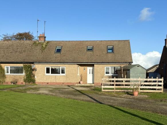 9 Queenshill Park, Ringford - Williamson and Henry