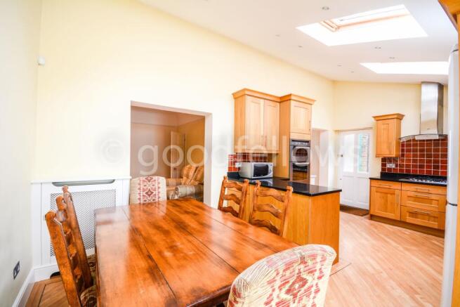breakfast area.jpg