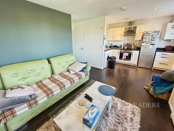 02 - Living room and