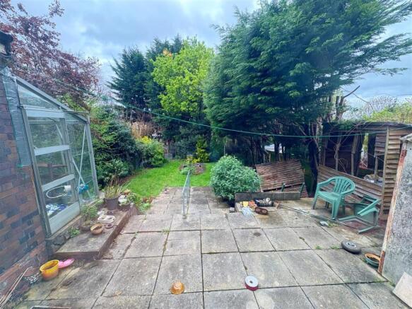 Garden to rear.jpg