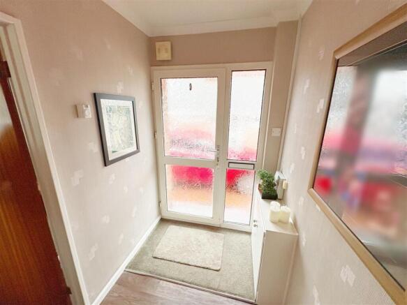 Entrance hallway.jpg