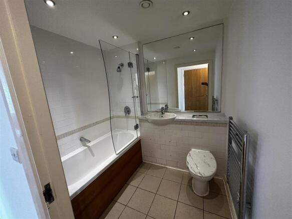 Bathroom.jpeg