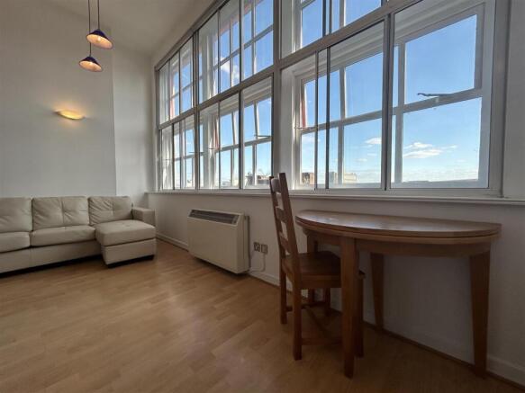 Livingroom (8).jpeg