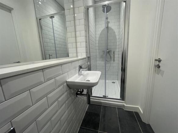 En suite.jpeg
