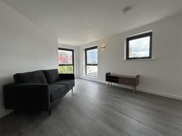 Livingroom (3).jpeg