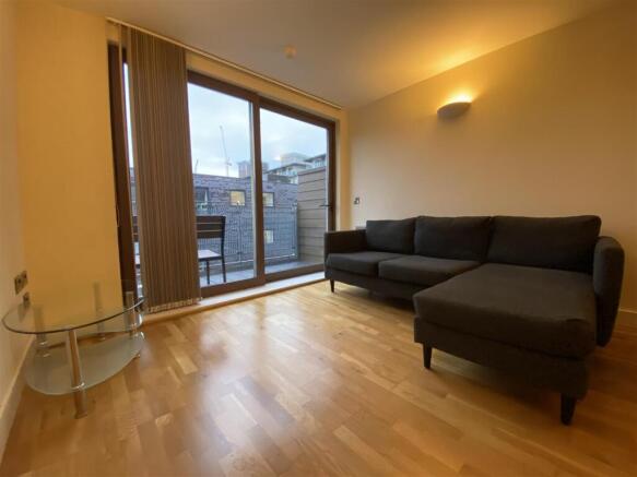 Livingroom (2).jpeg