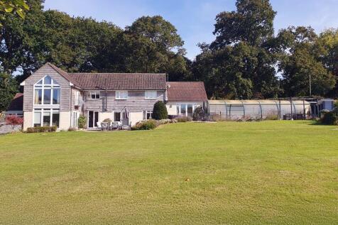 Nutbourne Road, Pulborough