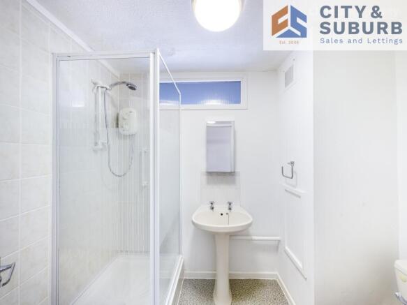 LG91 Bathroom (2)