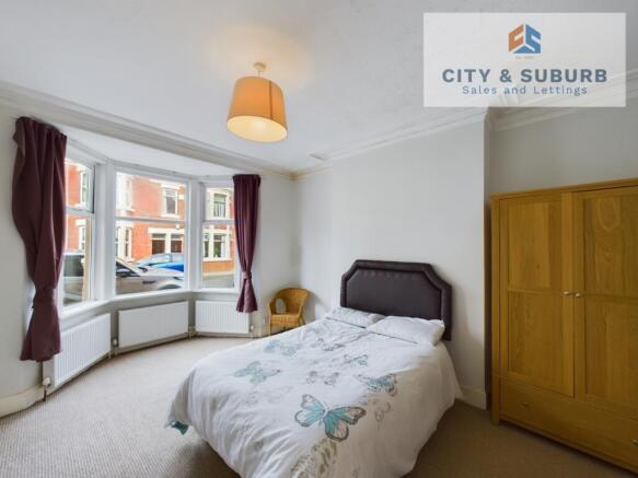 CAM01351G0-PR0037-STILL013