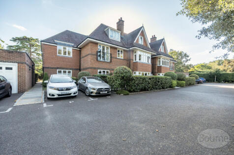 Waverley Lane, Farnham, Surrey, GU9