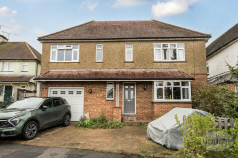 Tor Road, Farnham, Surrey, GU9