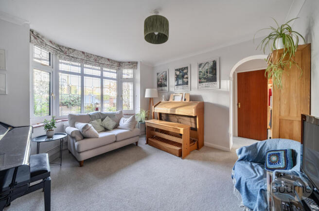 889f372b-6cd9-451...