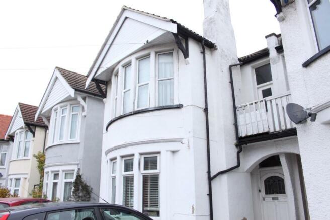 2 Bedroom Flat To Rent In Claremont Road Westcliff On Sea Ss0