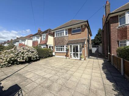 Milestone Road, Oakdale, Poole, BH15